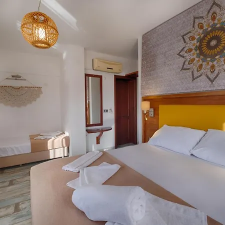 ليه تراس دى سيليمي فندق